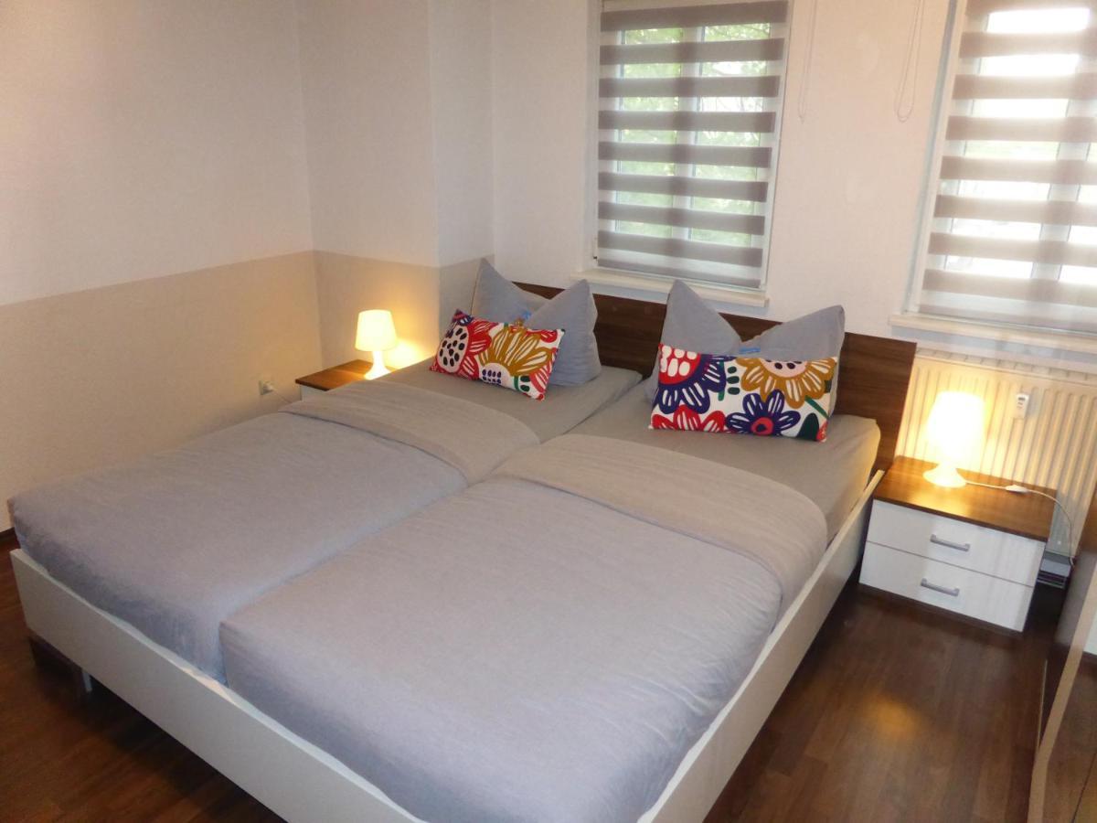 Ferienwohnung Friedrich Schiller, 2 Schlafzimmer, Balkon,Kostenloses Wifi, Naehe Zentrum, Jena Exterior foto